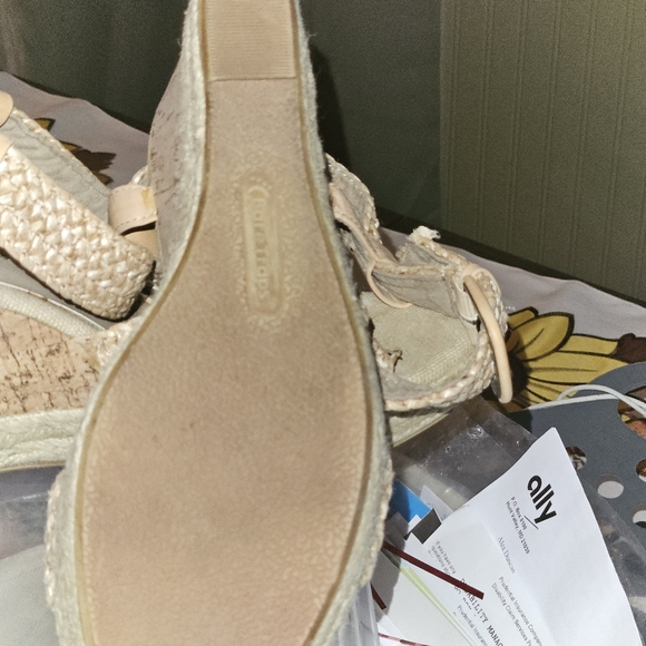 Sandals  woman's 9 - Picture 2 of 9